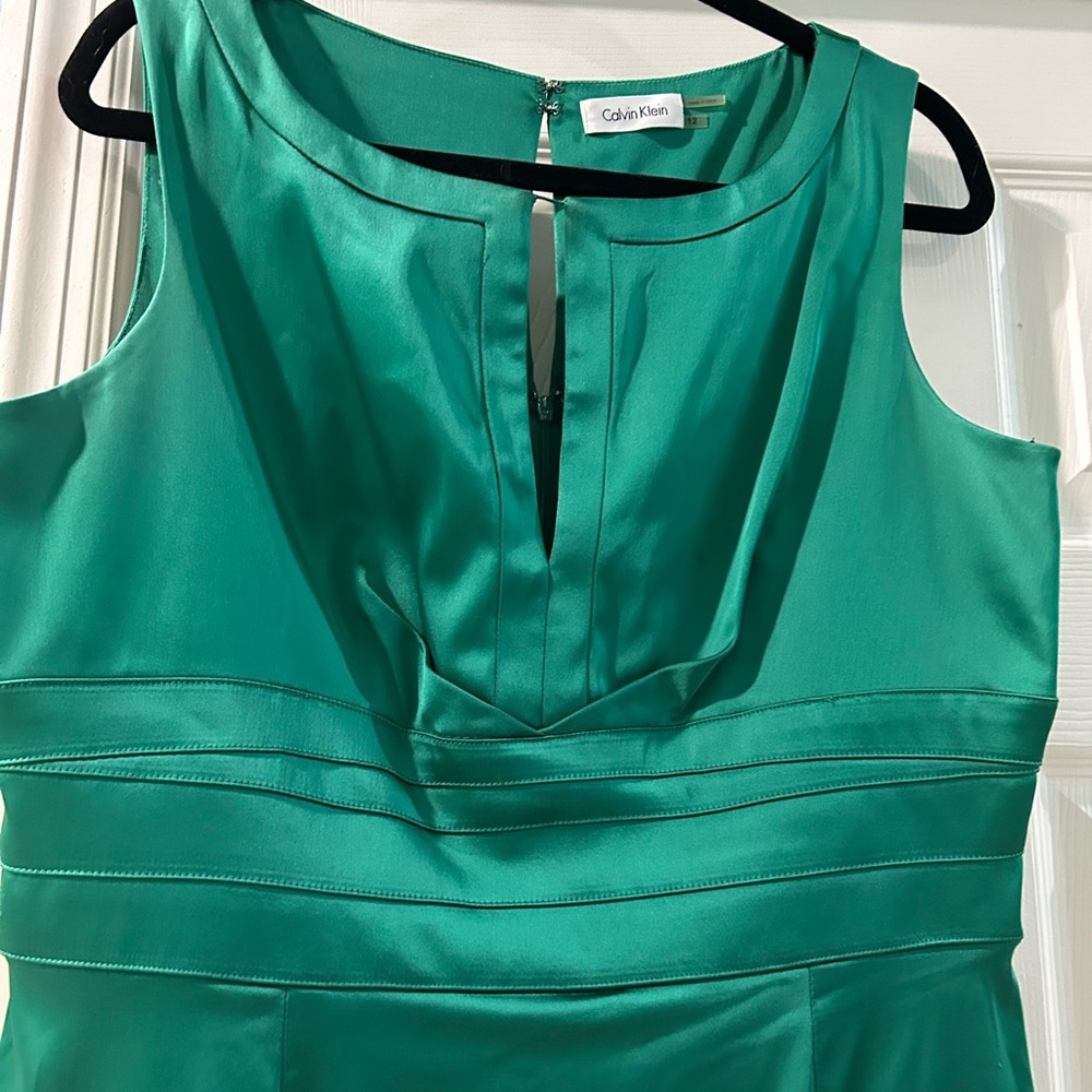 Calvin Klein women’s size 12 green dress zipper back - Picture 3 of 9